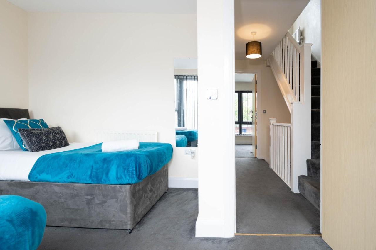 City Centre Townhouse - 3 Bedrooms - Garage - Parking - Top Rated Birmingham Exterior photo