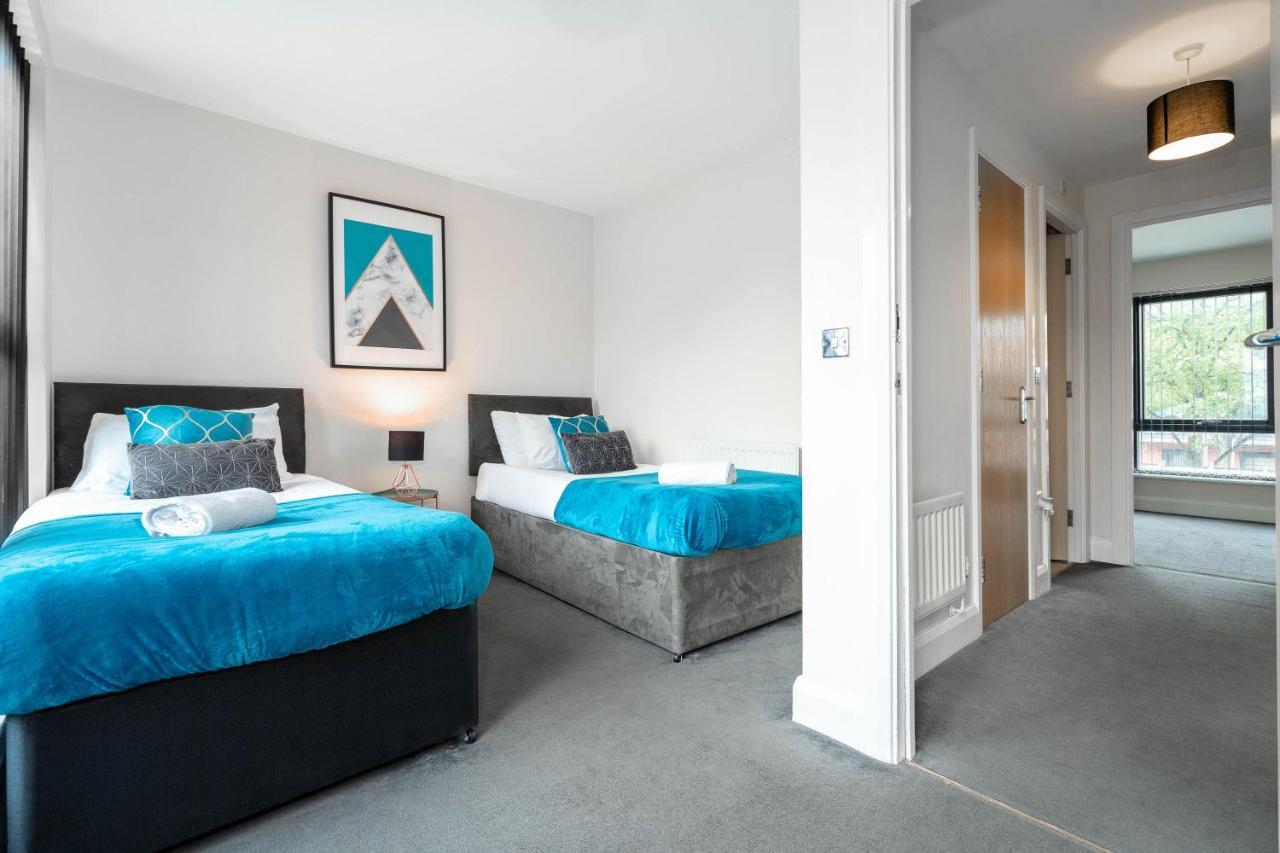 City Centre Townhouse - 3 Bedrooms - Garage - Parking - Top Rated Birmingham Exterior photo